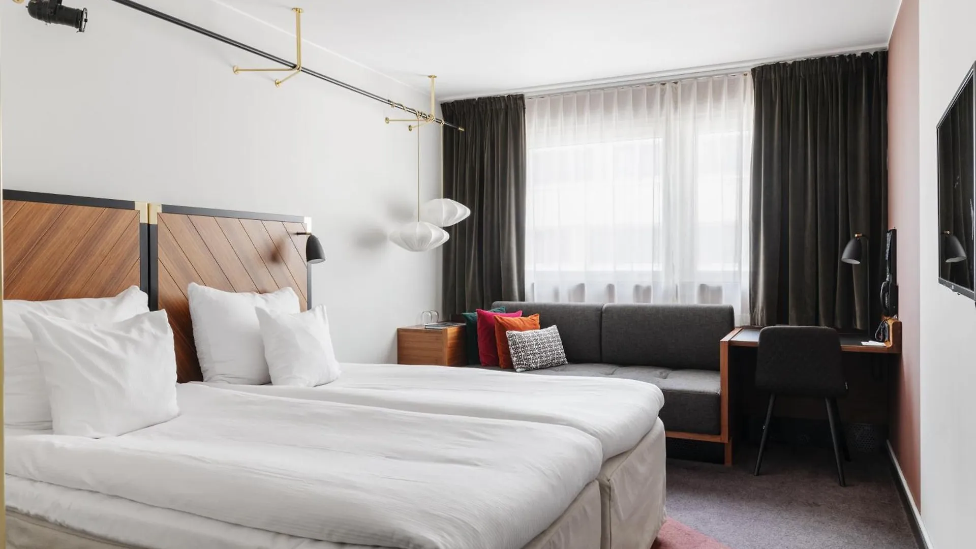 Clarion Hotel Amaranten Stockholm 4*,