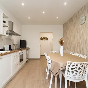 https://ludo-holiday-house.sicilyhotelsitaly.net