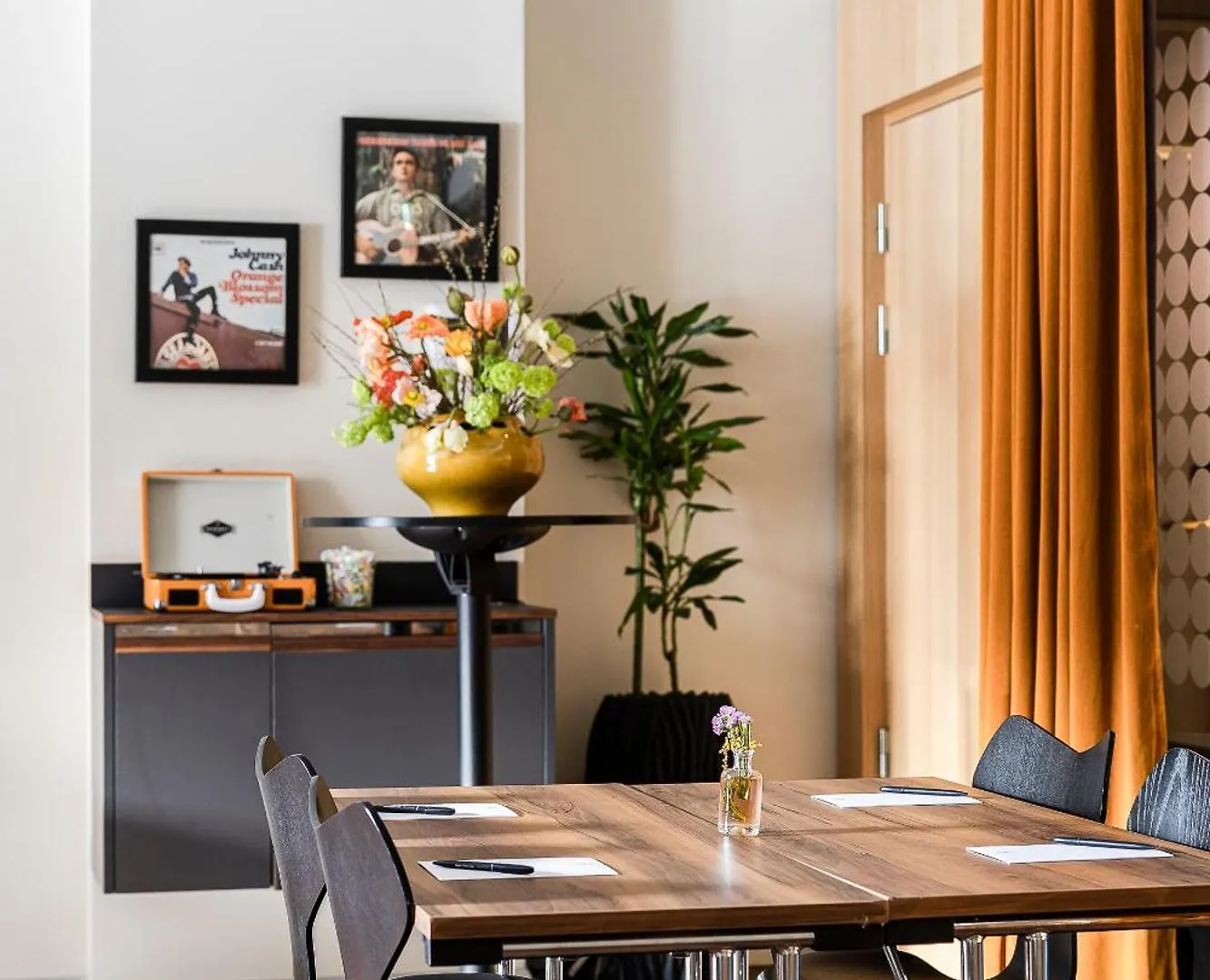 Clarion Hotel Amaranten Stockholm 4*,